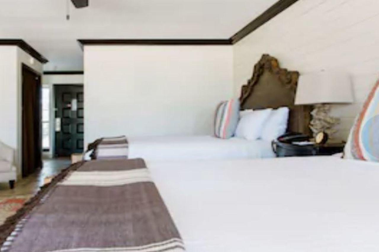 Hillside Boutique Hotel Castroville Экстерьер фото