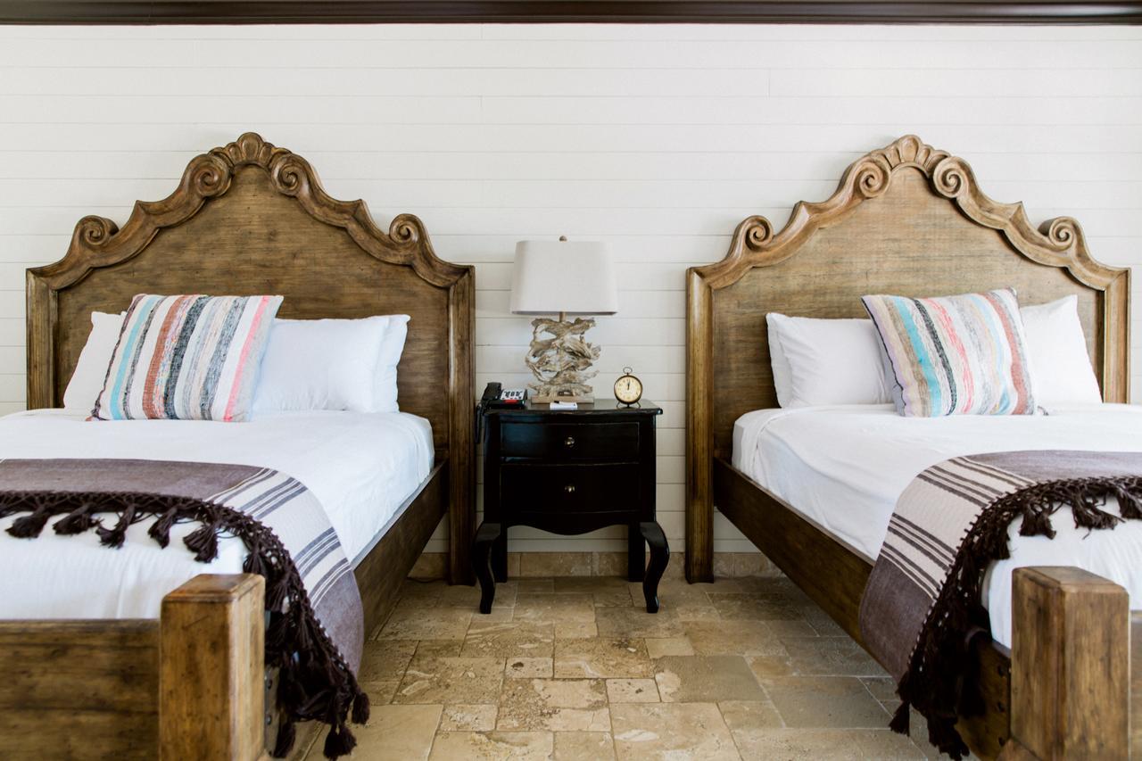 Hillside Boutique Hotel Castroville Экстерьер фото