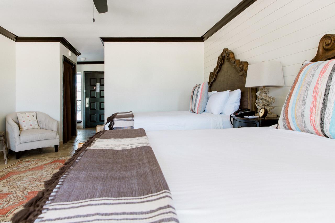 Hillside Boutique Hotel Castroville Экстерьер фото