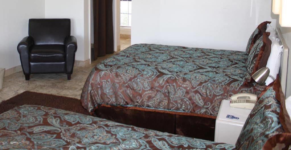 Hillside Boutique Hotel Castroville Экстерьер фото