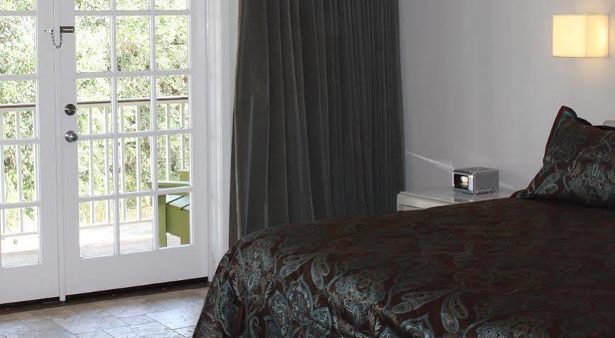 Hillside Boutique Hotel Castroville Экстерьер фото